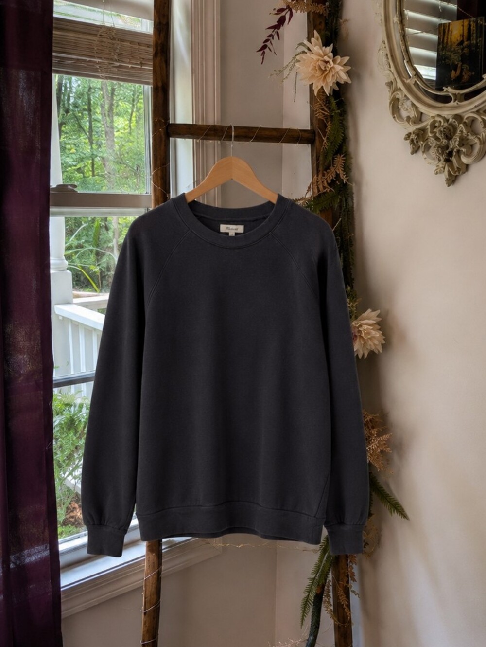 Madewell Women's Gray Crewneck Sweatshirt Cozy And Comfy